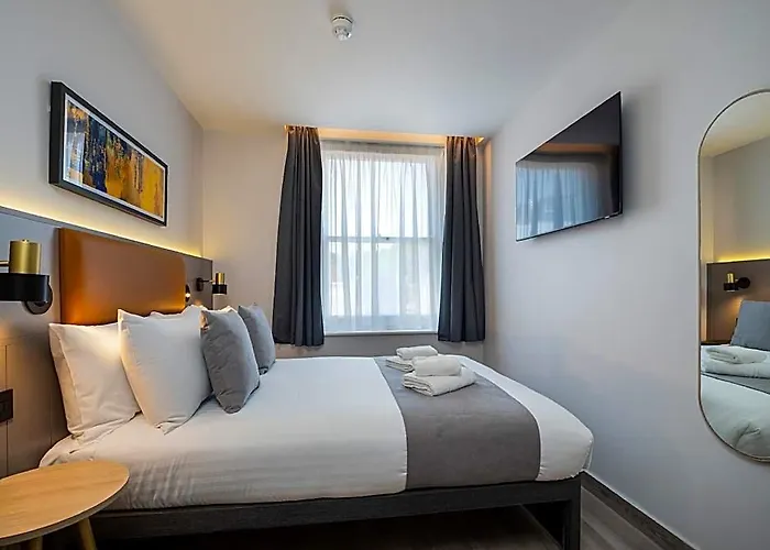 Chiswick Rooms London